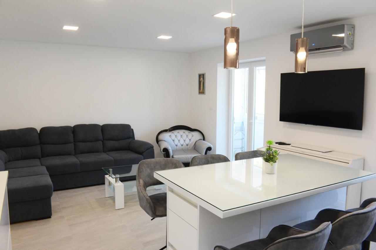 Apartman Milena Solin Exterior foto